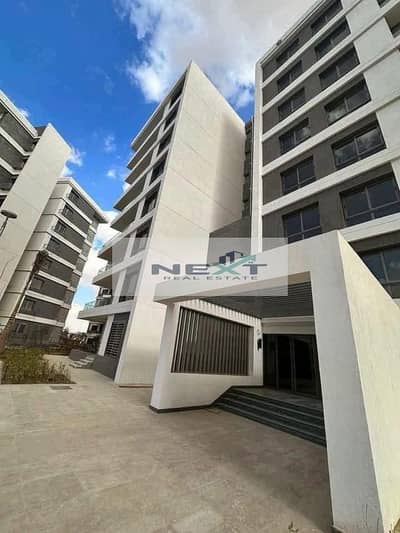 For sale in Nuraland City, a 145m² plot with a garden, plus a 43m² plot with a 15-year lease, L10 premium, ready for handover within 3 months.