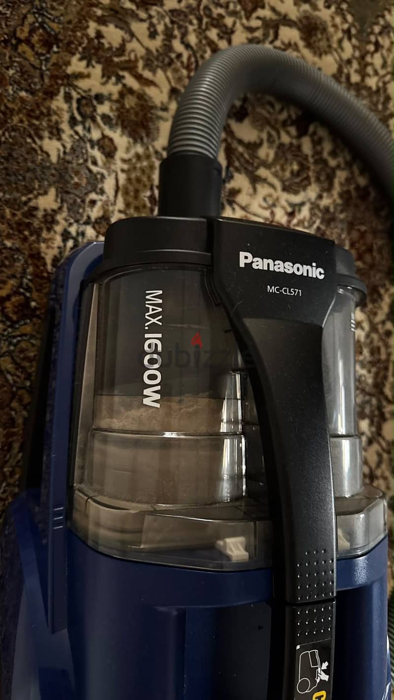 Max 1600 w 5