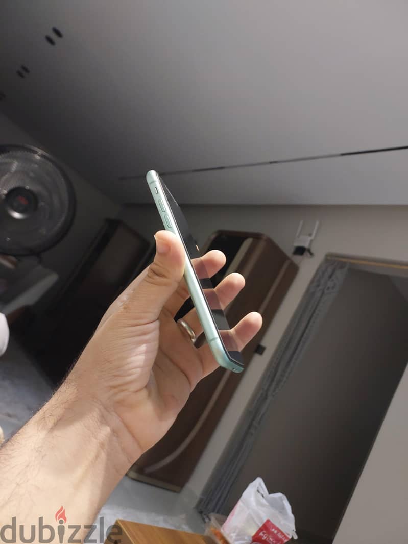 Apple - iPhone 11 4
