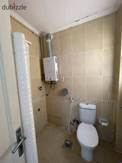 For rent in Madinaty, an apartment of 135 m - (B1) in a prime location next to the services - clear sea view - garden view.