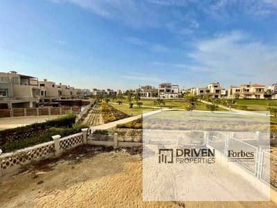 استلام فوري فيلا مستقله 5غرف للبيع في كمبوند جولف اكستينشن بالم هيلز Golf Extension Palm Hills ذا كراون 6 اكتوبر الجيزه