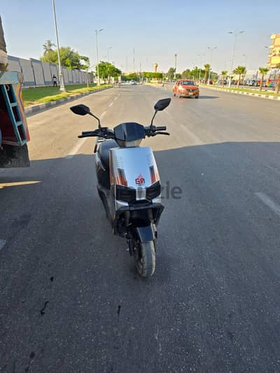 اسكوتر كهرباء 2000وات