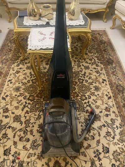 مكنسه كهرباء نوع BissEll