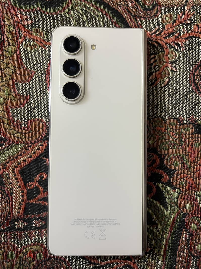 Samsung Z Fold 5 2