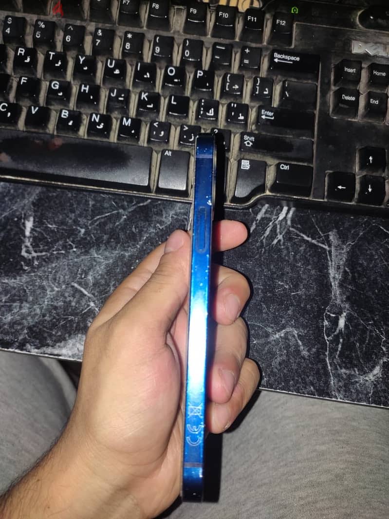 Apple - iPhone 12 7