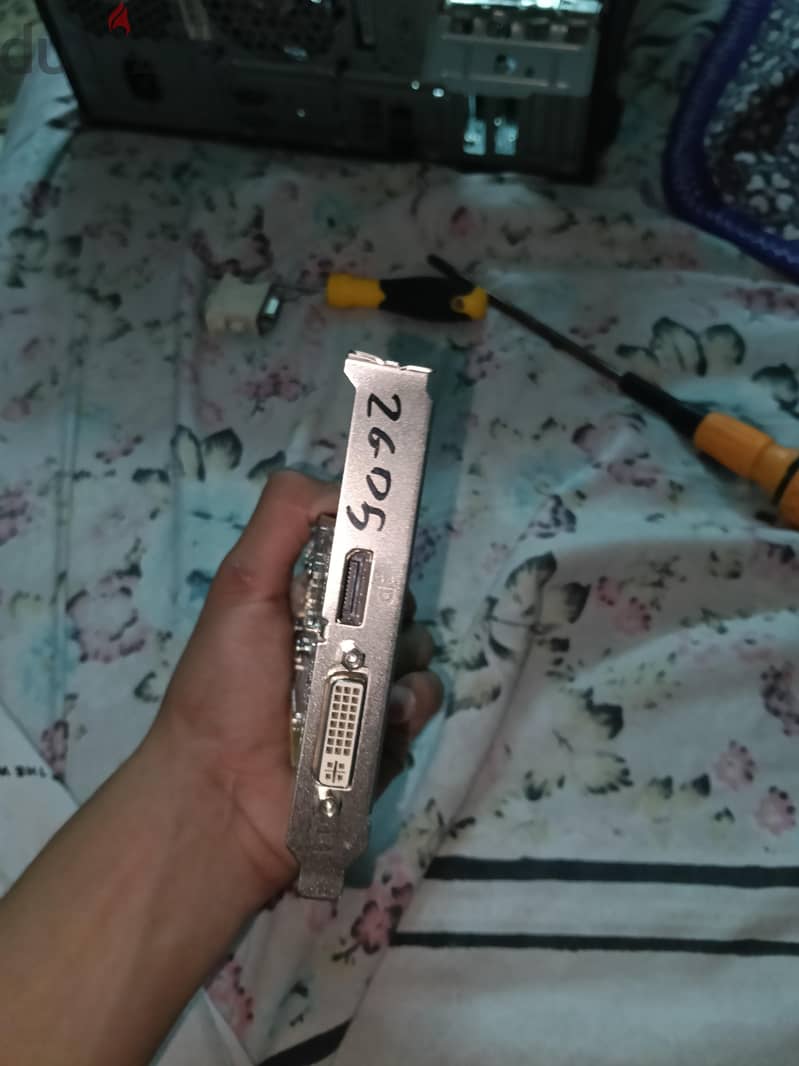GT 730 2GB VRAM متاح بدل مع 750 ti 2