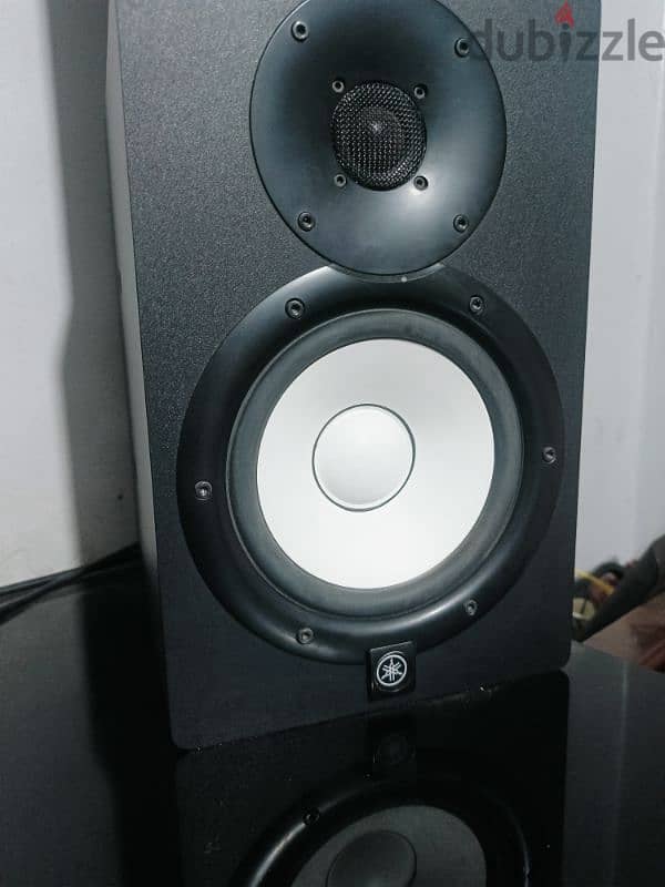 Yamaha HS7 Studio Monitors + Universal Audio Volt 2 USB 1