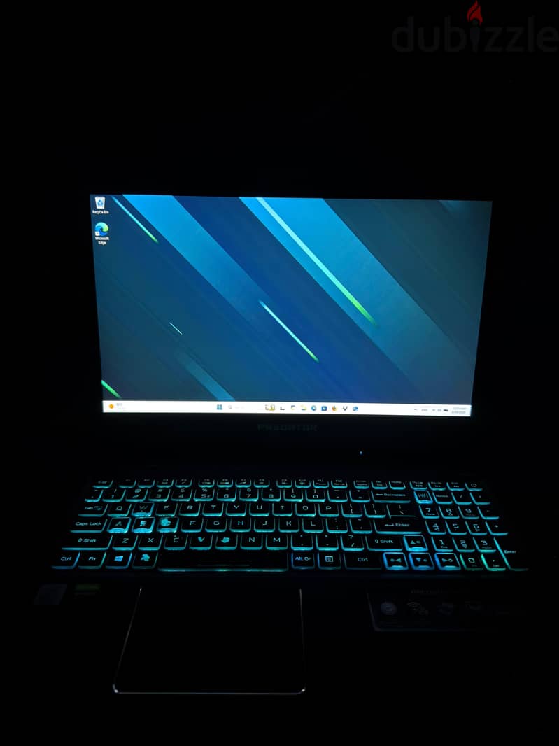 Acer predator Hellios 300 4