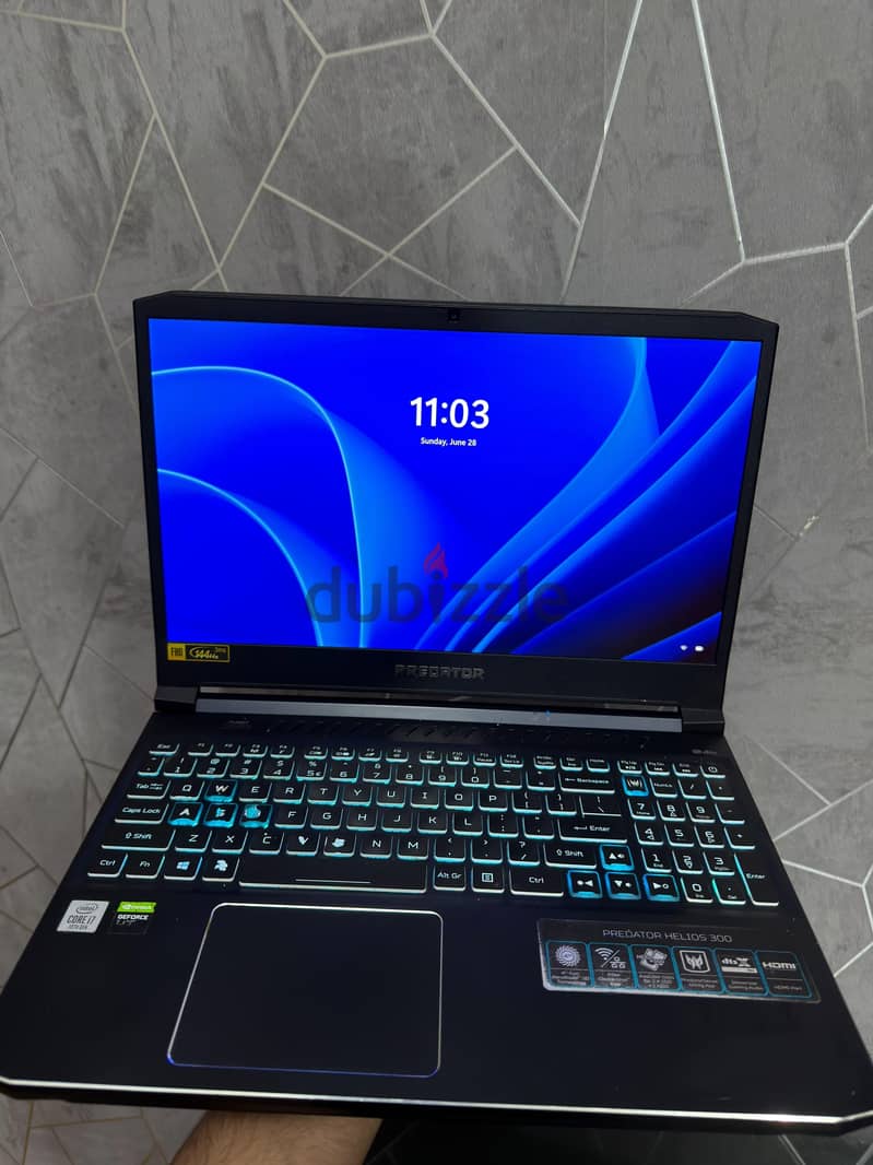 Acer predator Hellios 300 5
