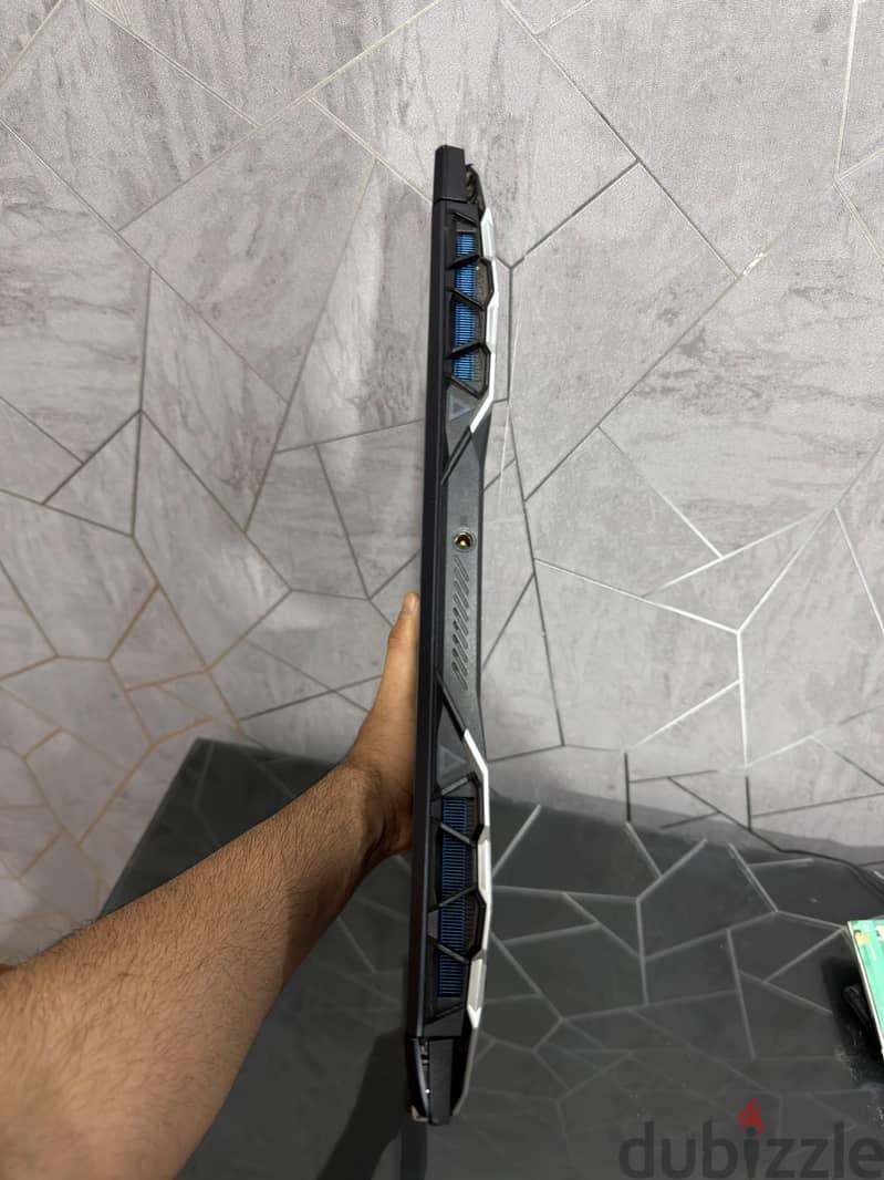 Acer predator Hellios 300 7