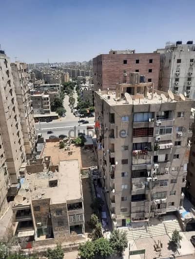 شقة بسعر مغري (واجهة)للبيع في مدينة نصر المربع الذهبي (المنطقة السادسة