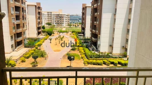 شقة للإيجار في كمبوند وصال ريزدنس أمام مدينتي ا ٣ غرف ا تشطيب فاخر ا فيو مميز