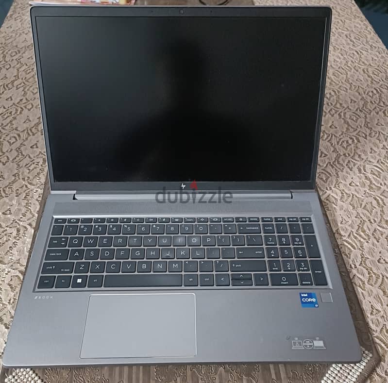 HP zbook studio 8 G15 1