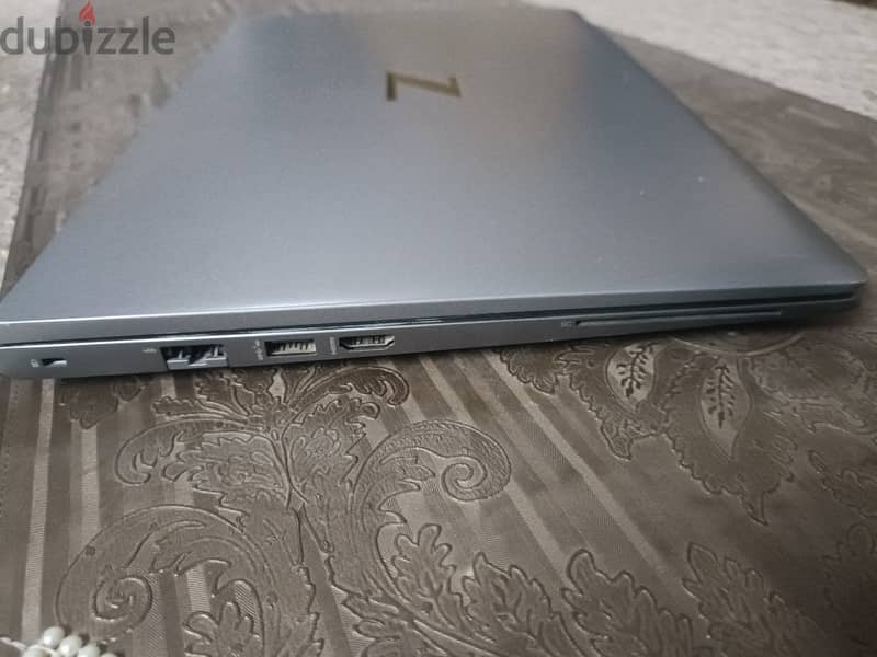 HP zbook studio 8 G15 2