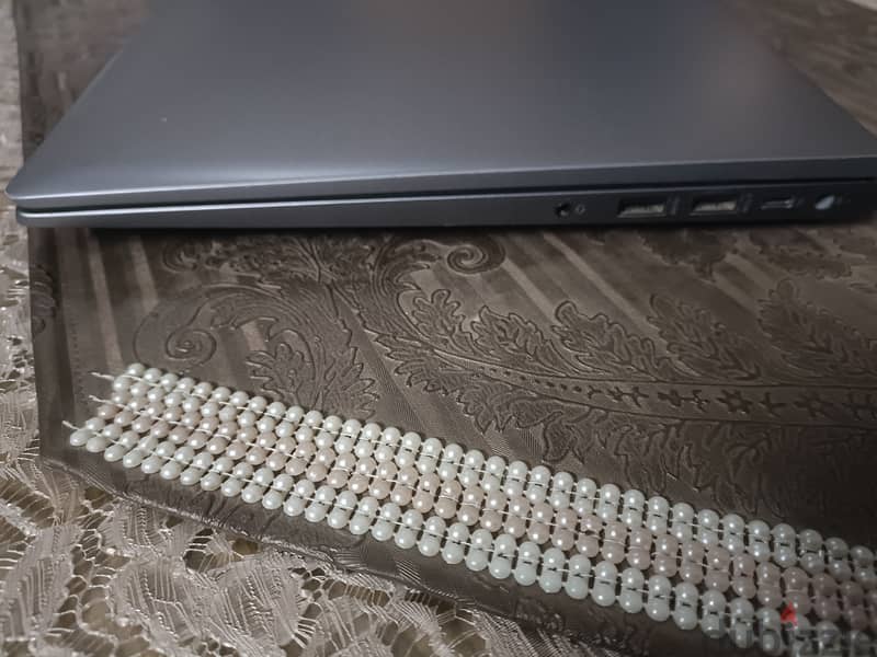 HP zbook studio 8 G15 3