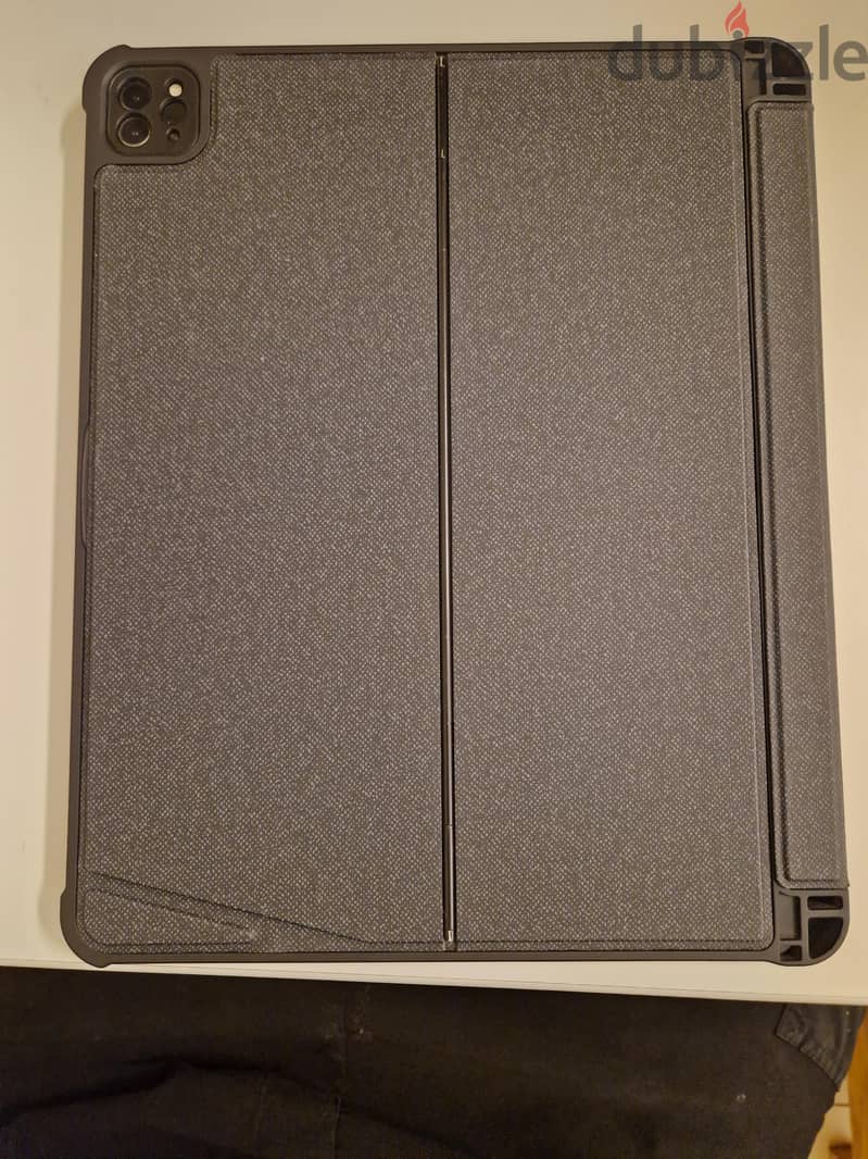 Ipad pro 12.9 4th generation with keyboard 4