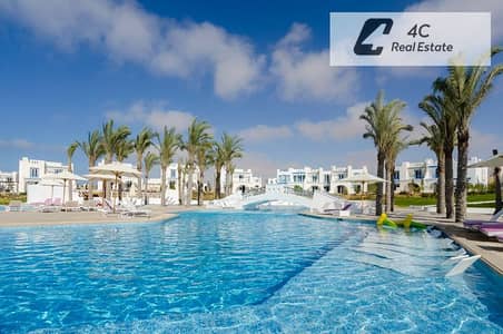 باقل من سعر الماركت توين هاوس ريسيل فوري200م Mountain View رأس الحكمة-prime location-open view-تقسيمه مميزة