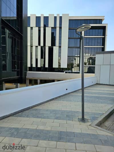 1400m administrative office in Hyde Park Business Fifth Settlement