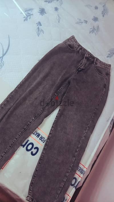 grey jeans