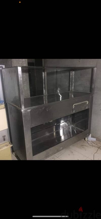 معدات مطاعم لقطة للبيع