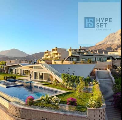 Chalet for sale at Il Monte Galala Sokhna (Zafarana Road) fully finished and features a prime dual view (sea and pool)600,000 cash with the installmen