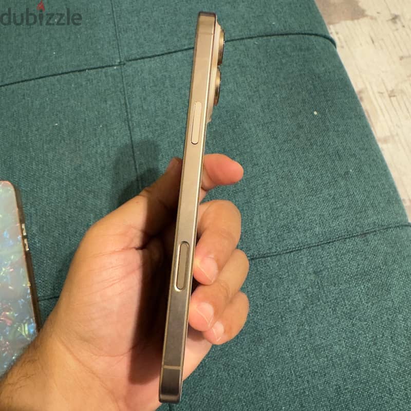 Apple - iPhone 16 Pro Max 12