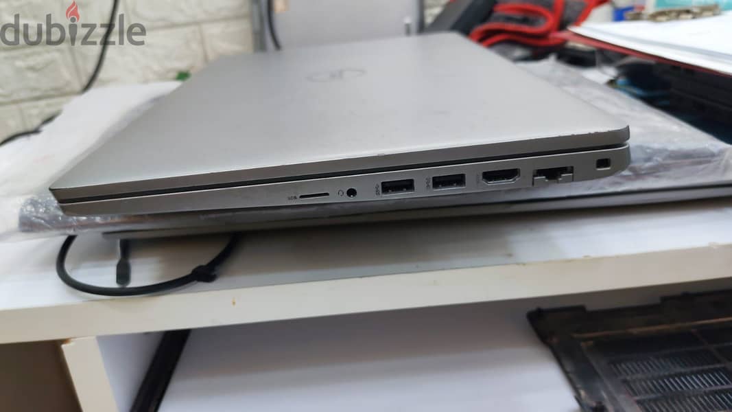 Dell Latitude 5520 2