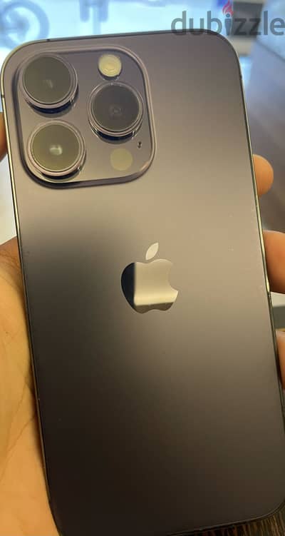 iPhone 14 Proبالعلبه متفتحش معاه الشاحن و السلك
