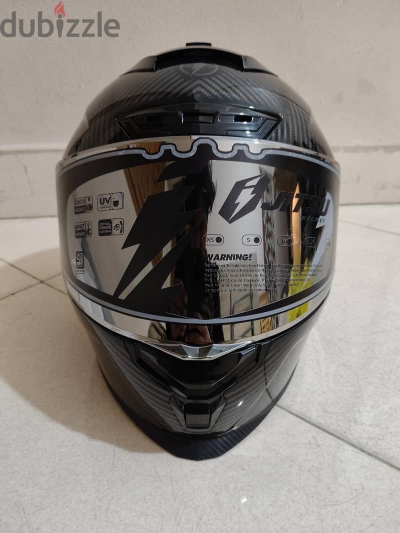 Helmet js Carbon 3