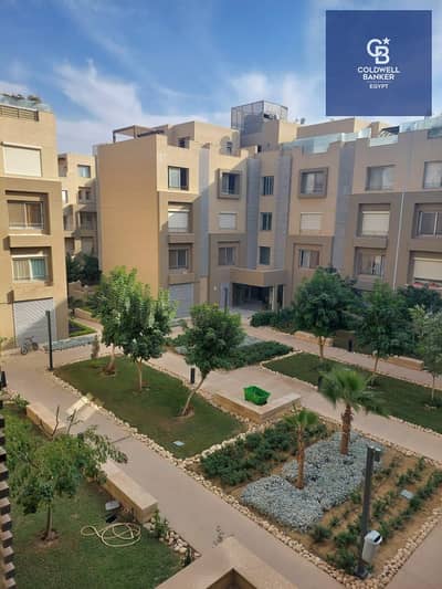 شقة للبيع في Village Avenue التجمع الخامس 257م 3 غرف بالقرب من شارع التسعين