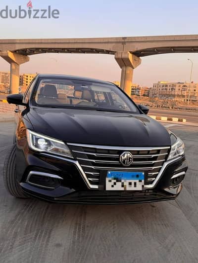 ام جي 5 2025.   MG 5 2025