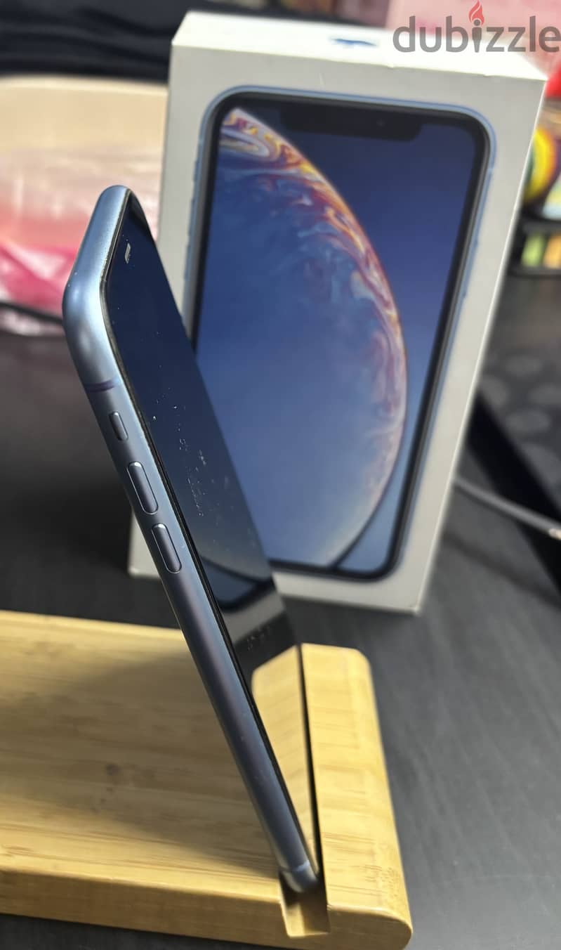Apple - iPhone XR 1