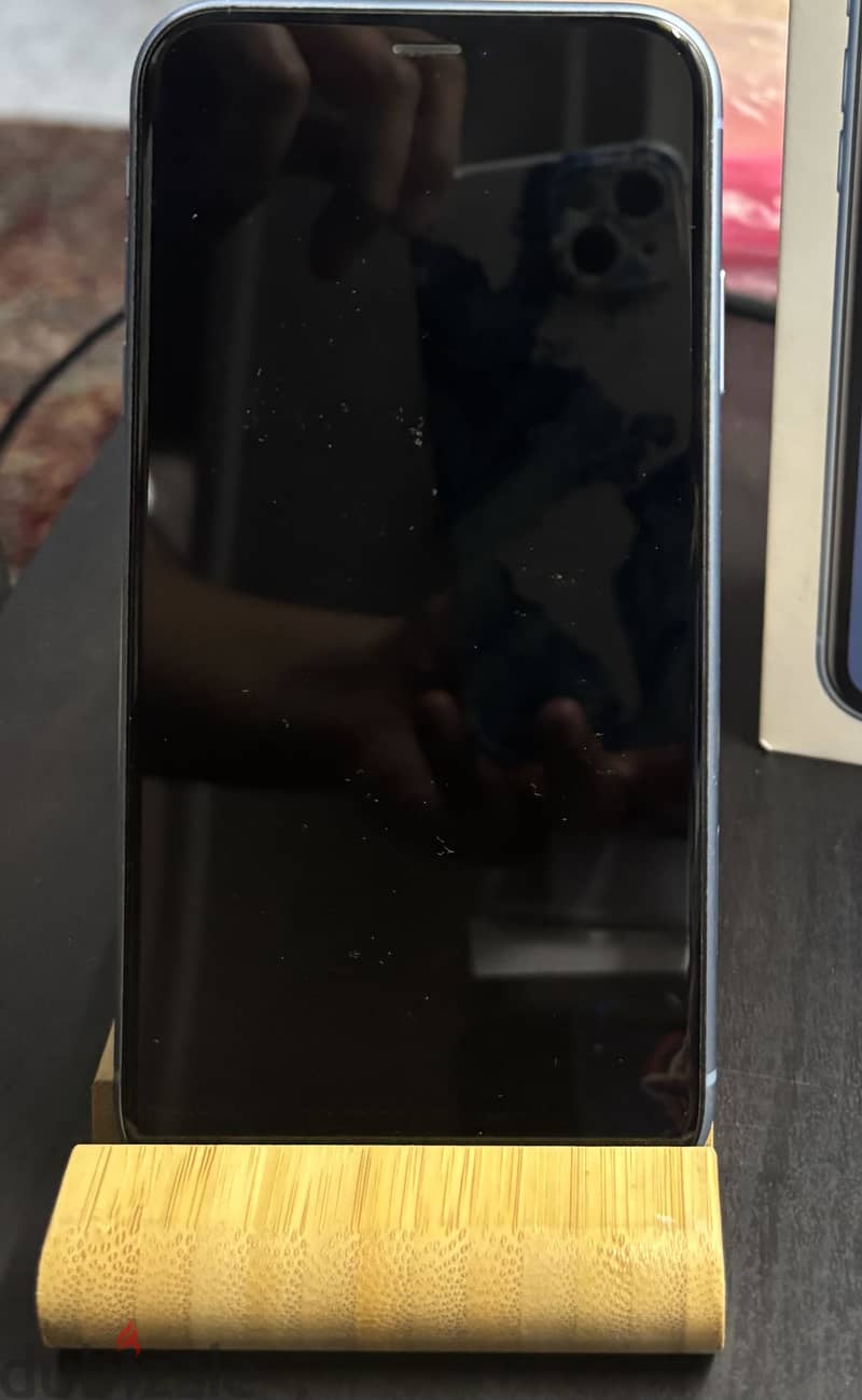 Apple - iPhone XR 5
