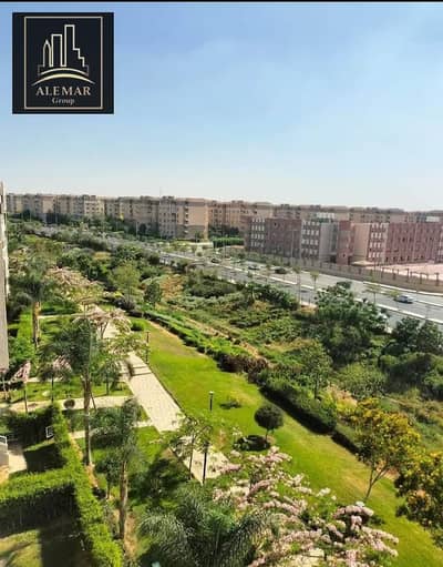 Apartment 165 meters for cash sale in the most upscale phases of Madinaty b12 with a wonderful view and an open view of the river and next to the river