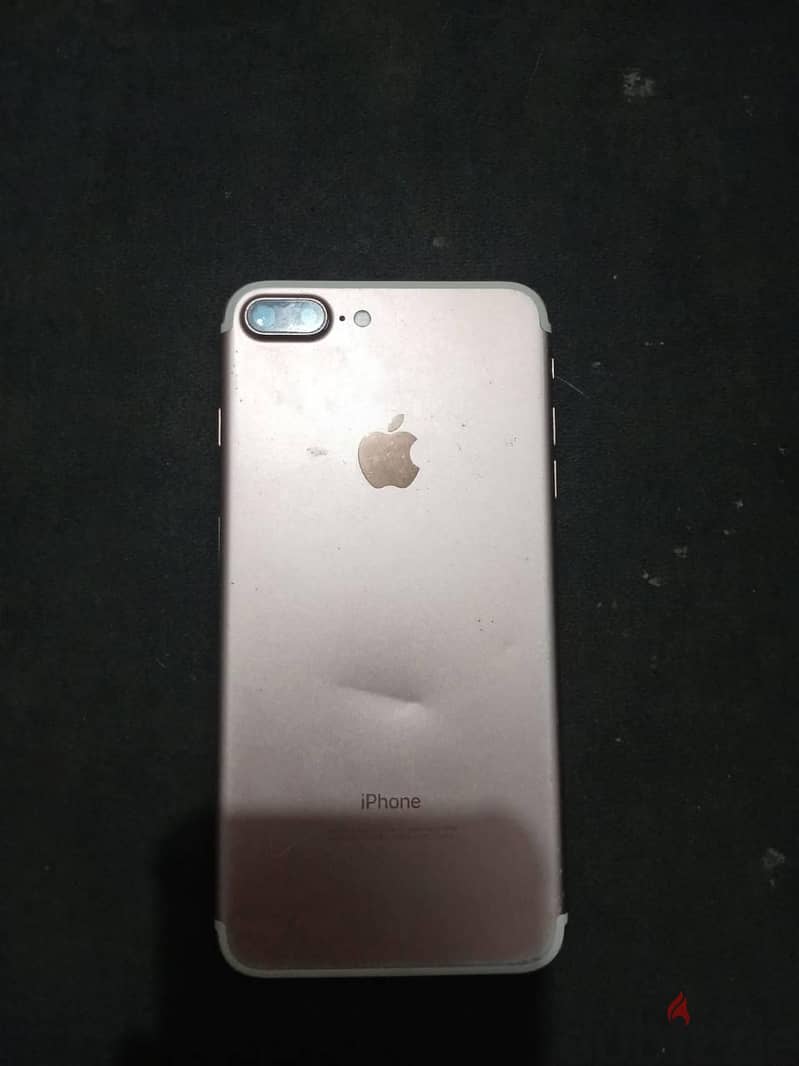Apple - iPhone 7 Plus 1