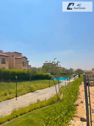 فيلا 334 متر للبيع في لافيستا سيتي 4 غرف نوم موقع متميز جنب حمام السباحة La vista city | اقل سعر في السوق | استلام فورى