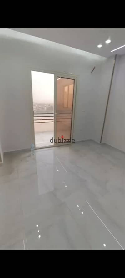 Roof apartment for sale in Sheikh Zayed district 11