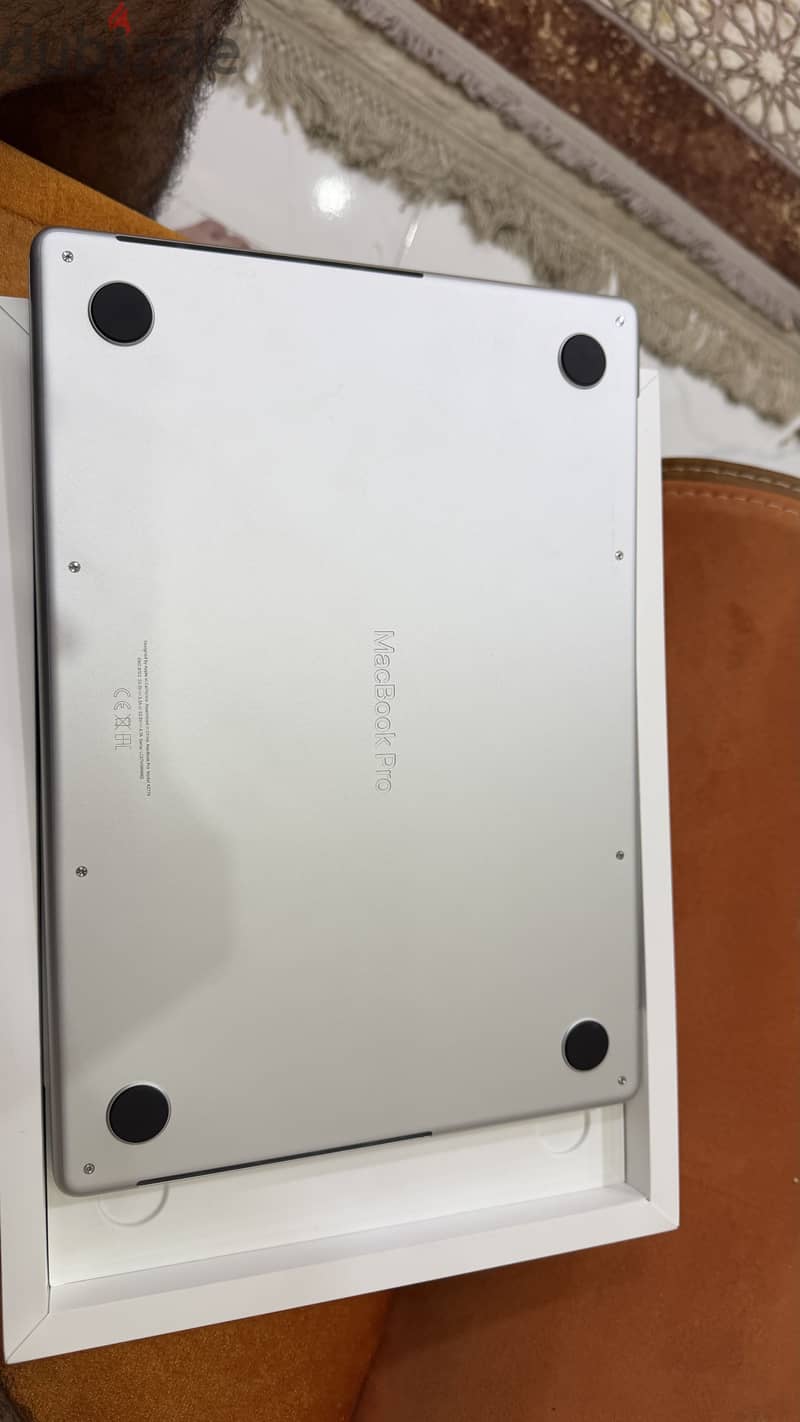 MacBook Pro m2 pro 14 inch 1