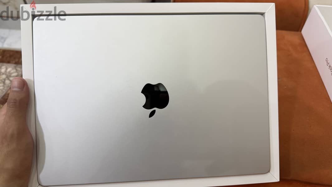 MacBook Pro m2 pro 14 inch 3