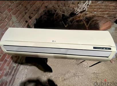 تكيف LG ٢. ٢٥ حصان حالته ممتازه