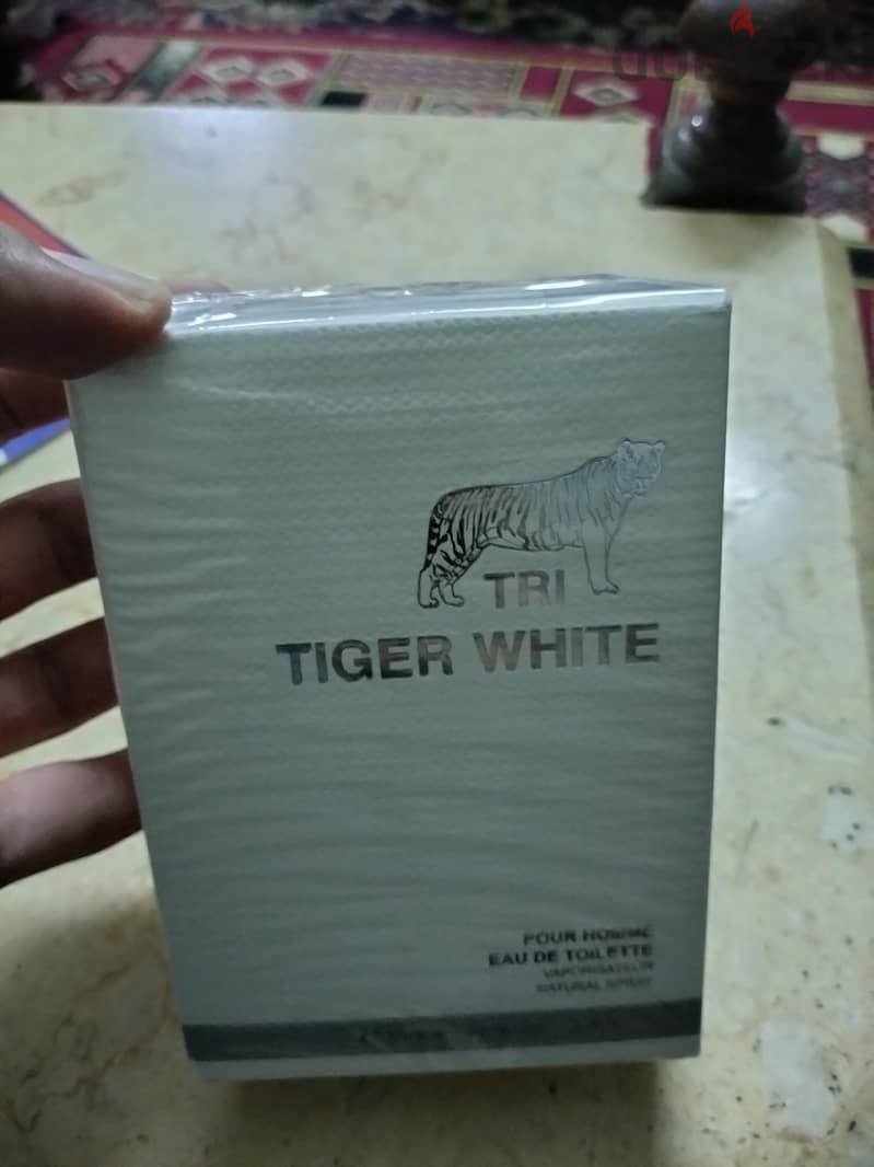 TIGER WHITE 1