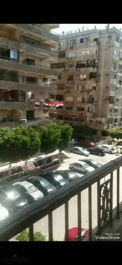 Apartment in Nasr City (Makram Ebeid area), next to Al-Arqam Mosque and behind Al-Tifl Park. 180 sqm, 4 rooms, and 2 bathrooms. Price: 4,800,000.