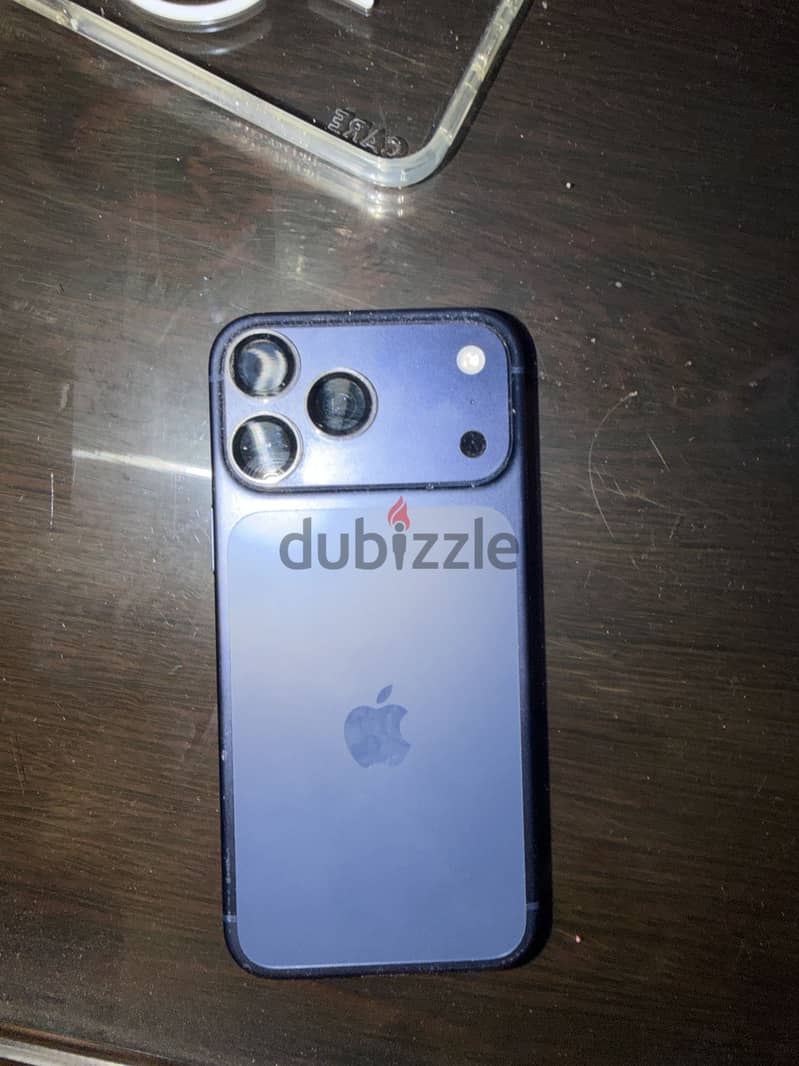 Apple - iPhone 17 Pro Max 3