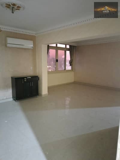 Apartment for rent, G. J in Sheraton Airport with kitchen and air conditioning on a main street, fully fronted, super lux finishing on the key, area 130 meters