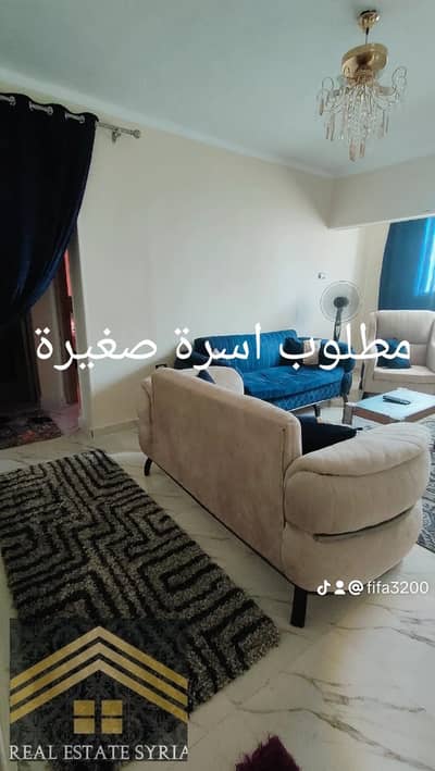 شقة مفروشة مميزة للايجار   فى موقع مميز ((بجوار جهاز مدينة الشروق تطل على سلم الجهاز  ))منطقة محاطة بالحدائق والأشجار  اسكان المساحة 65متر  دور ثانى اول بلاكونة غير مجروحة  عدد الغرف 2  الغرفة الرئيسية مكيفة   شقة مفروشة بالكامل بأثاث عصرى تشم