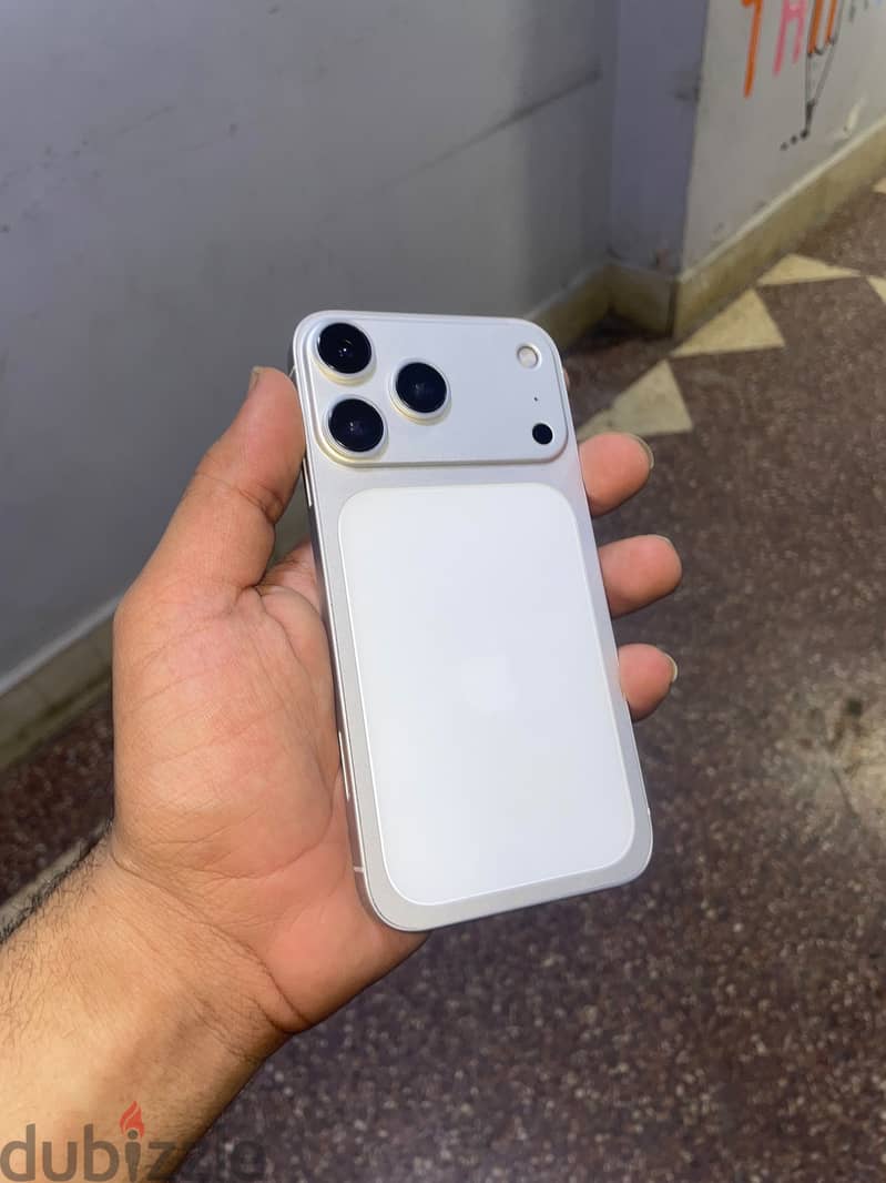 Apple - iPhone 17 Pro IPHONE XR 4