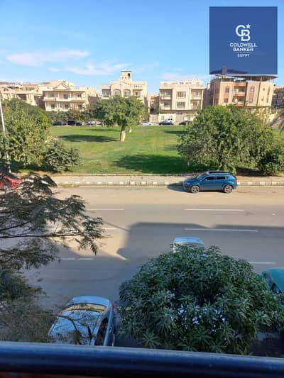 استلام فوري شقة تشطيب مودرن فيو بحري بموقع مميز في افضل موقع القاهرة الجديدة في الياسمين