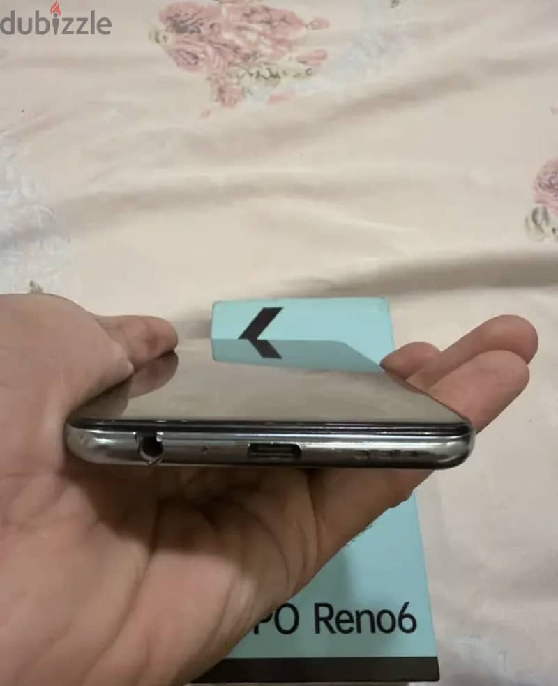 OPPO Reno6 4