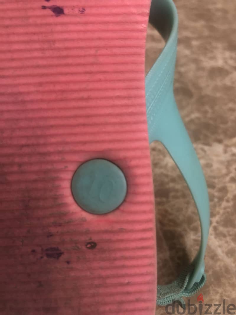 Old Navy. . Flip flop 4