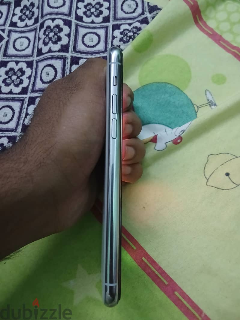 Apple - iPhone 11 Pro 7